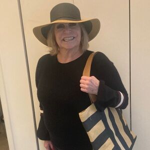 Striped Tote Bag with Black and Tan Hat